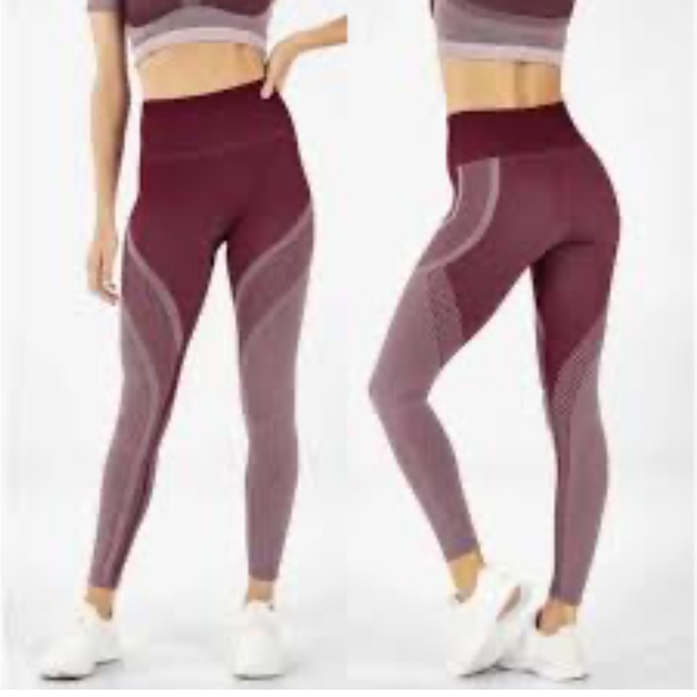 Fabletics Maroon Women's Leggings (A)